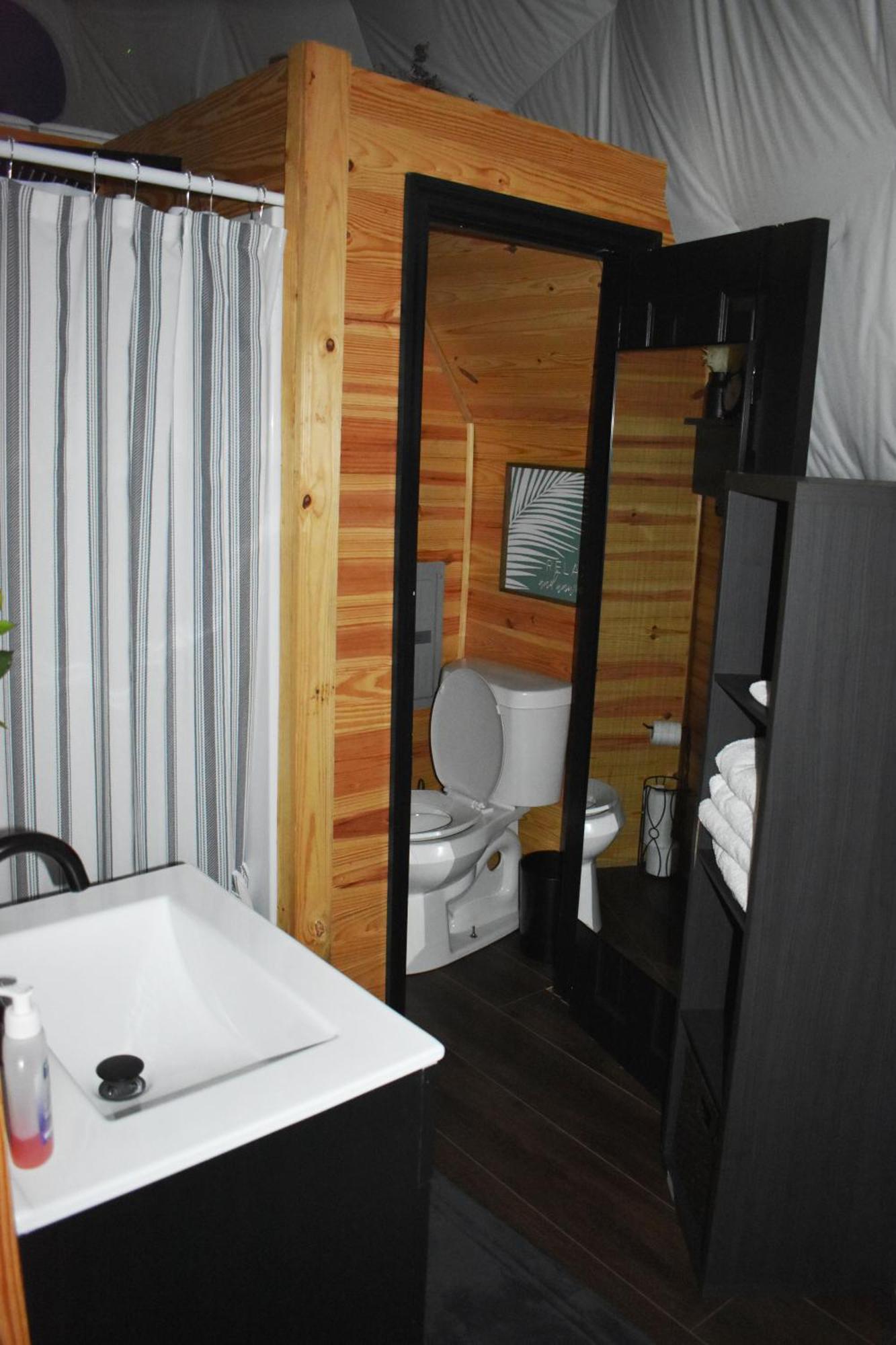 Waterfront Luxury Glamping Dome Otel Rogersville Dış mekan fotoğraf